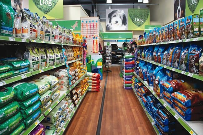 pet food aisle