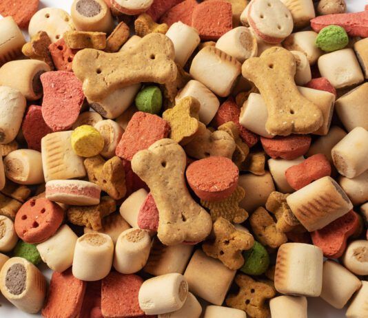 Dog treats don't typically list calories so knowing how many dog treats per day can be challenging.
